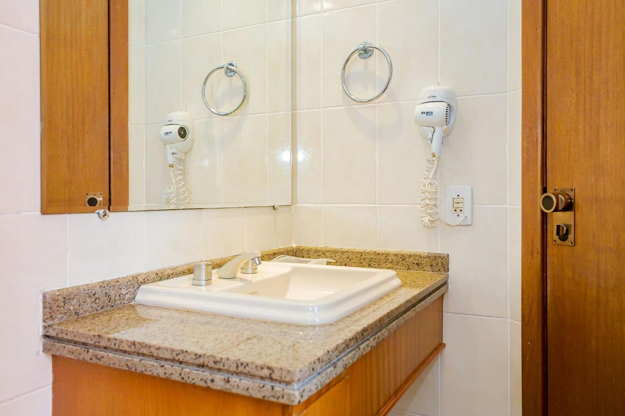 Batel | Avenida Do Batel Apartment *